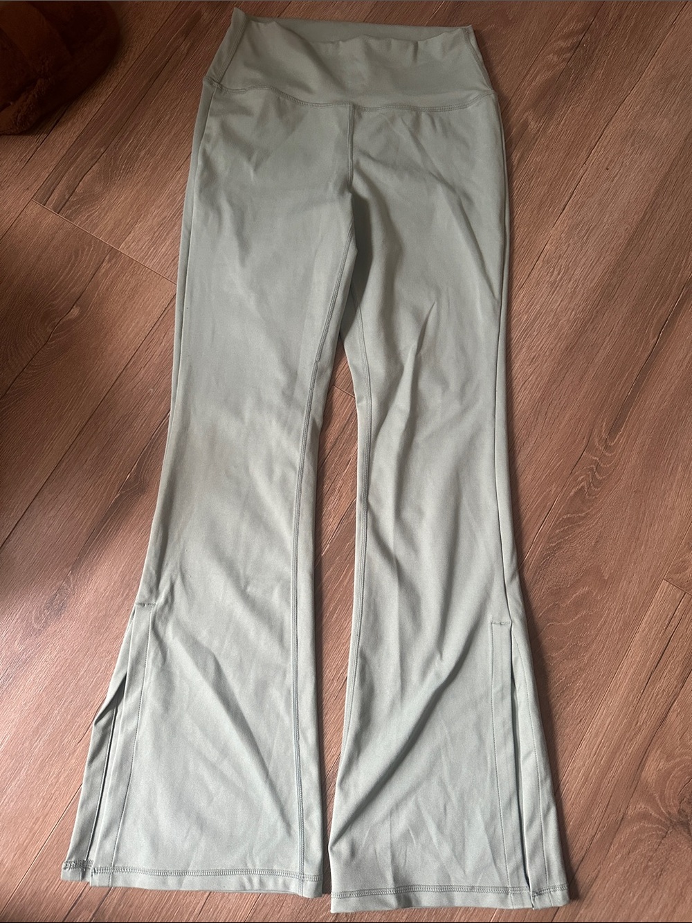 High-Waist Flared Active Leggings in Sage Green